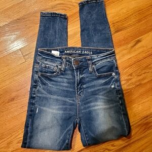 American Eagle Outfitters Slightly Distressed Denim Jeans Short Size 0